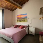 Lägenhet La Finestra Sulla Torre *